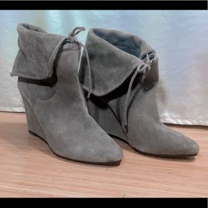 white house black market grey hedges